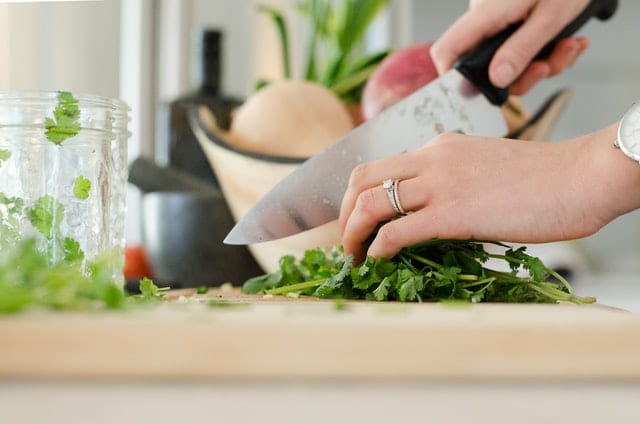 Chopping Parsley, Why Keto Meal Prep Delivery Is Ideal For Beginners, keto Meal Prep Delivery