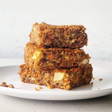 Apple Cinnamon Breakfast Cake, healthy meal delivery Vancouver, Foodie Fit